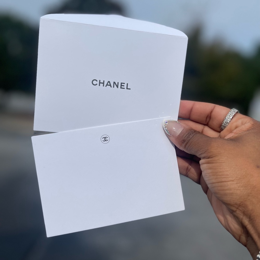 ✨ CHANEL ✨ Stunning Baguette Crystal CC Silver Brooch - Picture 3 of 9